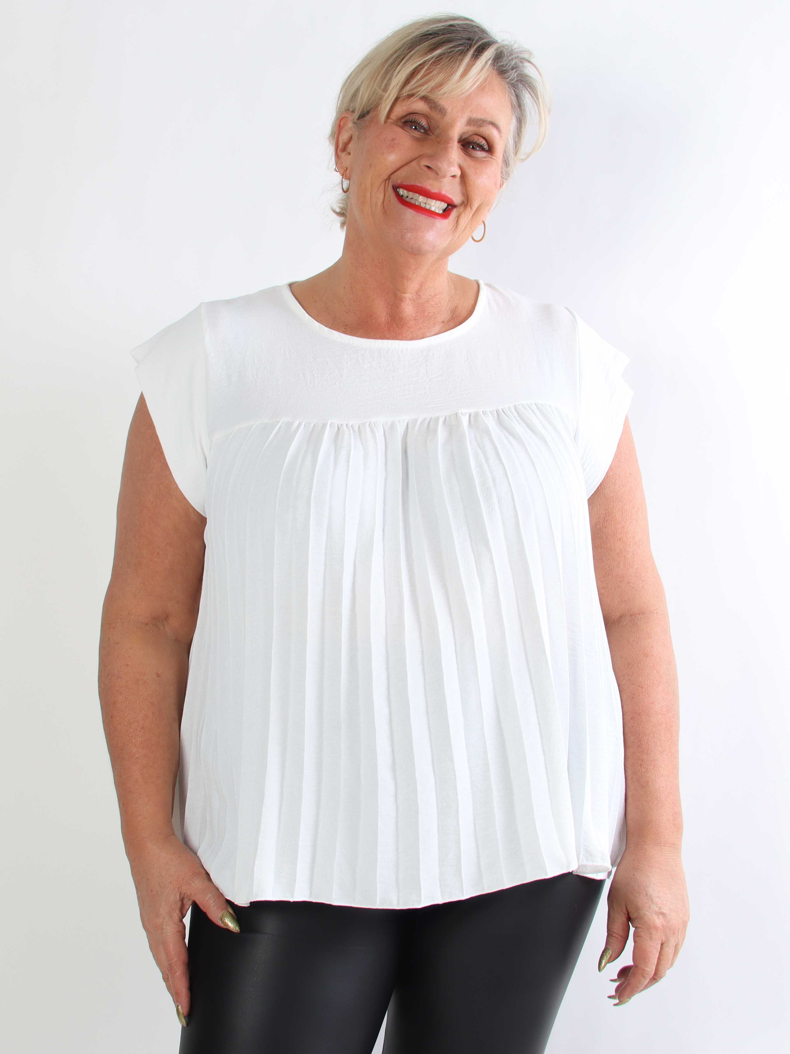 Nancy Shirt - Plus size tunika med fine plisseringer